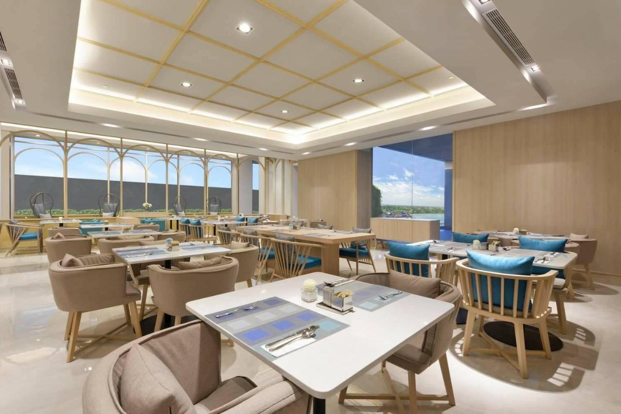 Centre Point Hotel Terminal21 Korat Nakhonratcsaszima Kültér fotó The restaurant