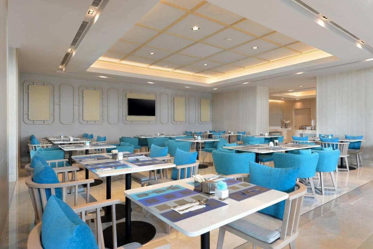 Centre Point Hotel Terminal21 Korat Nakhonratcsaszima Kültér fotó The restaurant