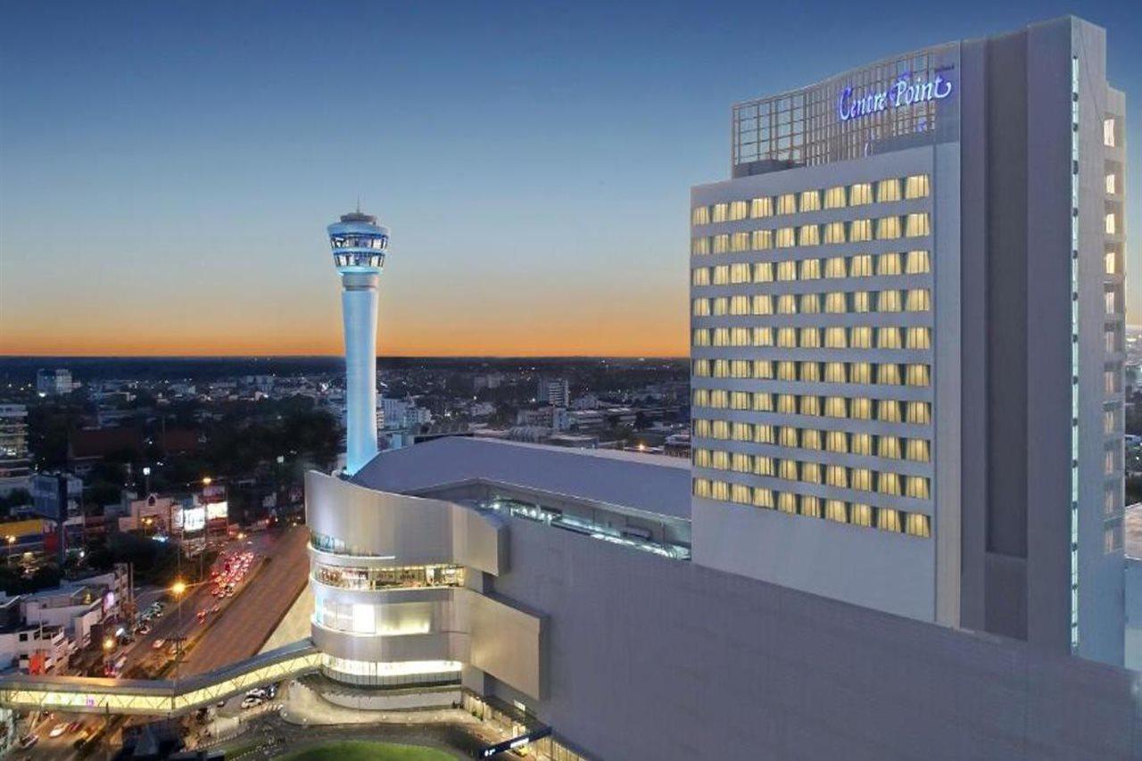 Centre Point Hotel Terminal21 Korat Nakhonratcsaszima Kültér fotó The hotel