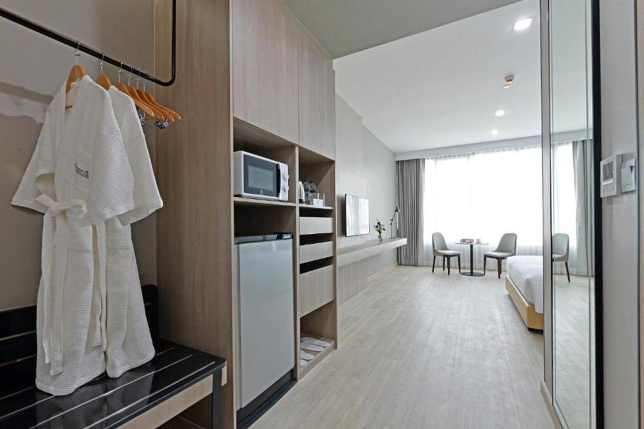 Centre Point Hotel Terminal21 Korat Nakhonratcsaszima Kültér fotó Deluxe Room