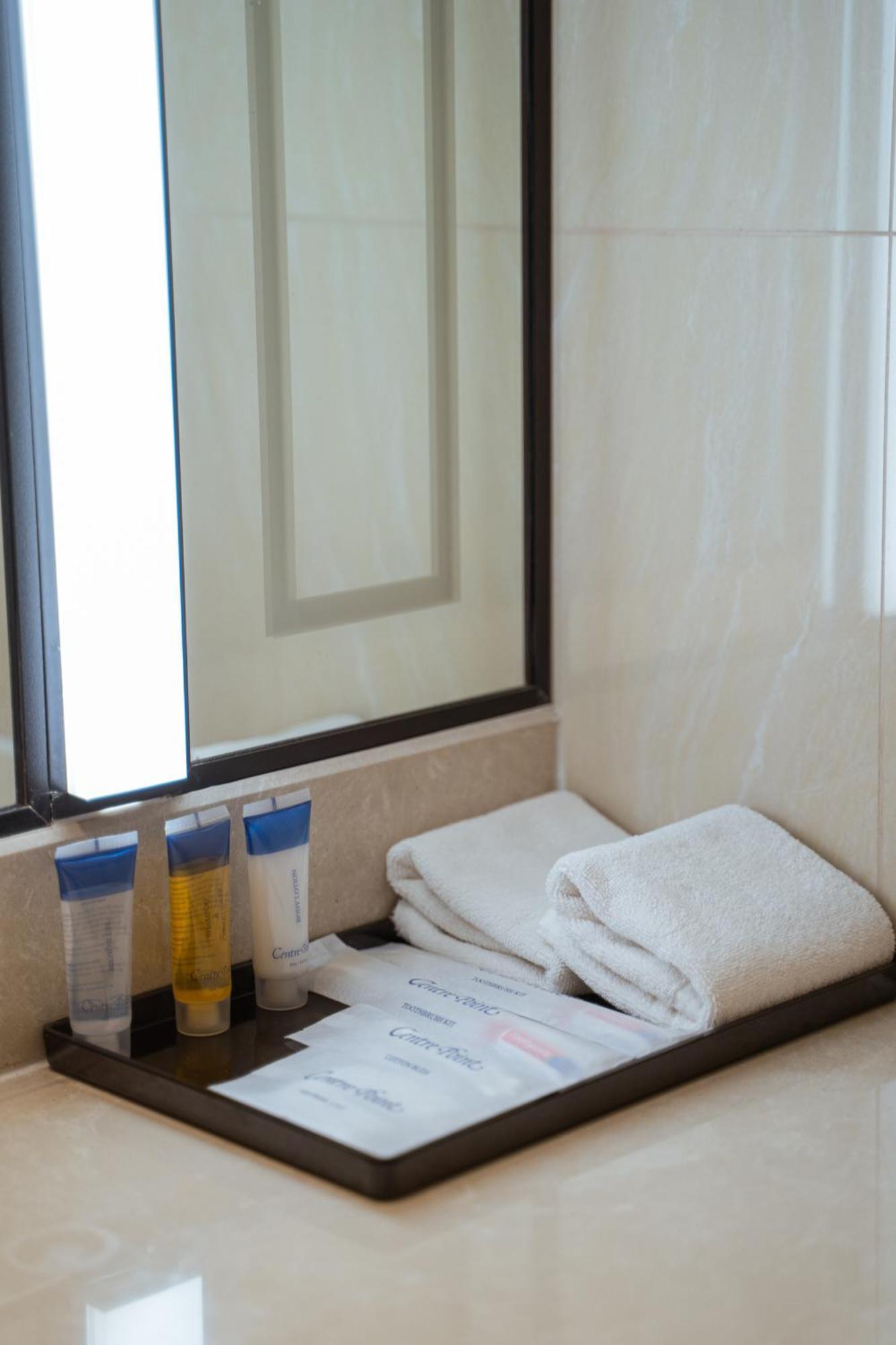 Centre Point Hotel Terminal21 Korat Nakhonratcsaszima Kültér fotó Bathroom amenities